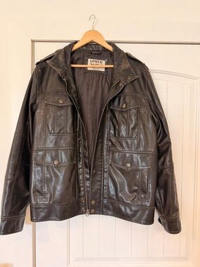 Levi's Men's Dark Brown Leather Field Jacket with Multiple Pockets
